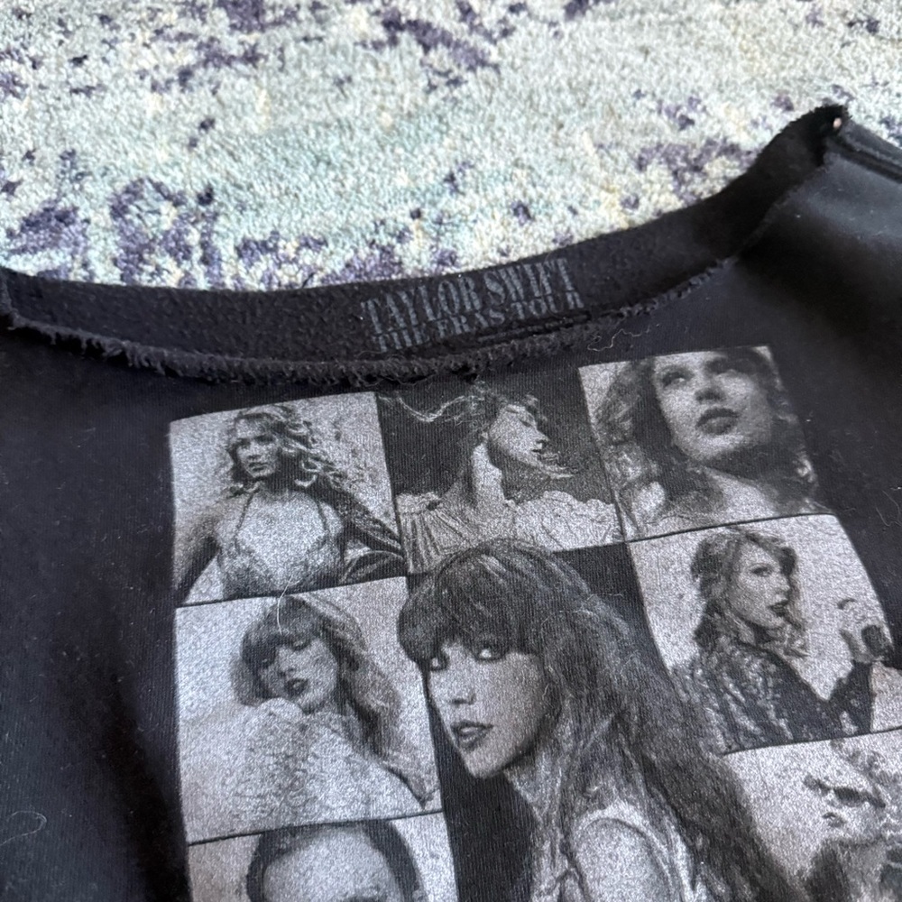 Taylor Swift The Eras Tour Self Cut Black Concert Crewneck Pullover Size Small - Picture 3 of 9